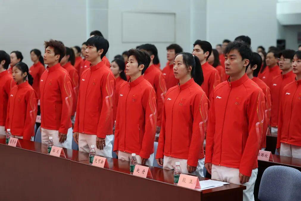 九游(中国)-2026米兰冬奥会即将开幕,宁忠岩、张楚桐担任中国体育代表团旗手